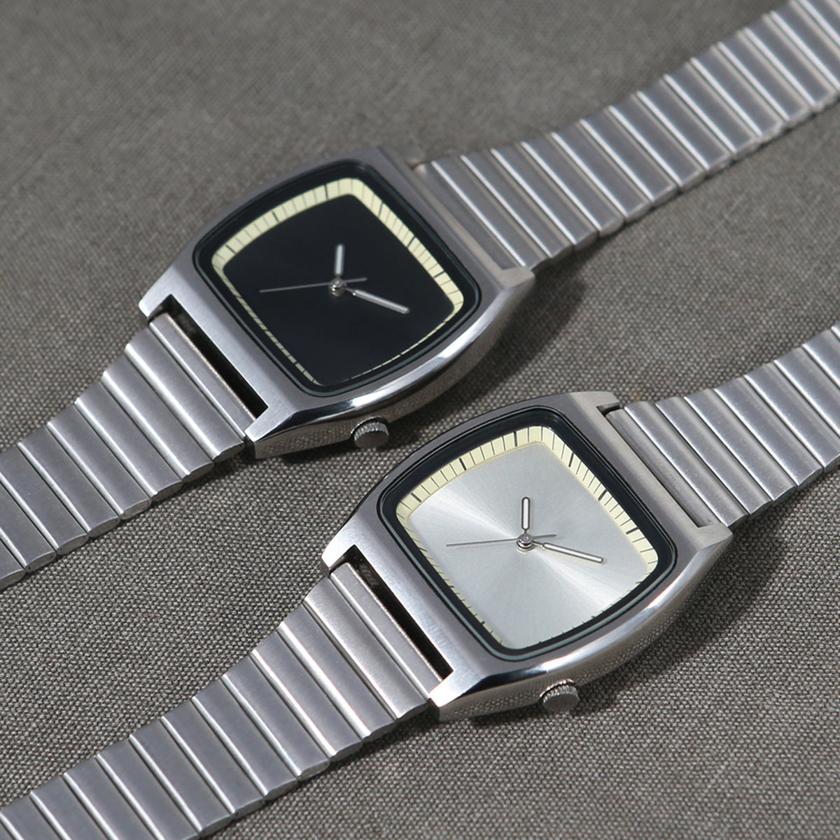 Orologio minimalista di precisione