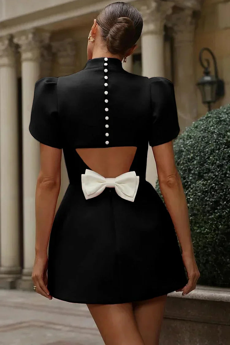 Lyraea - Miniabito elegante con maniche a petalo