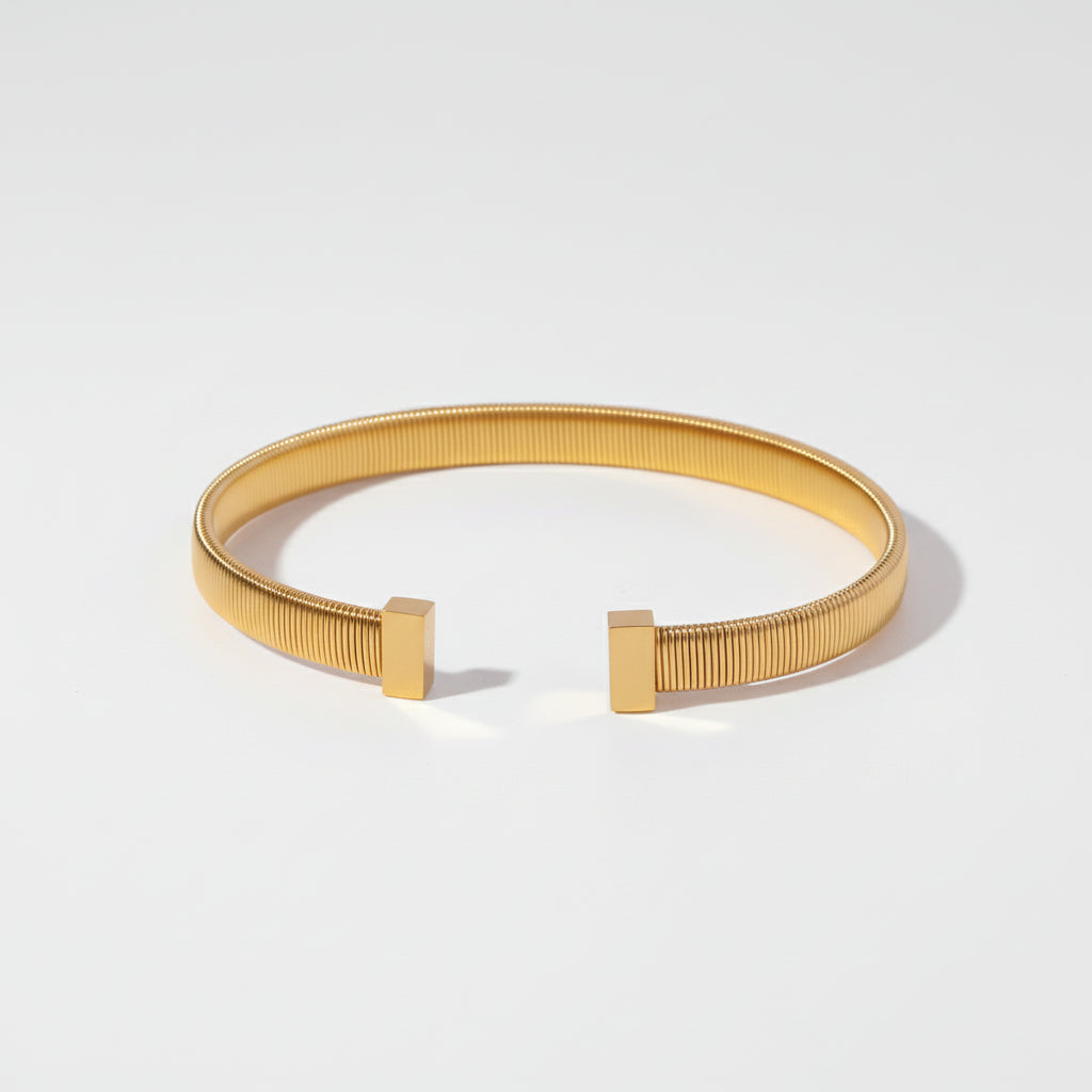 The Roma Ribbed Cuff