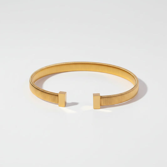 The Roma Ribbed Cuff